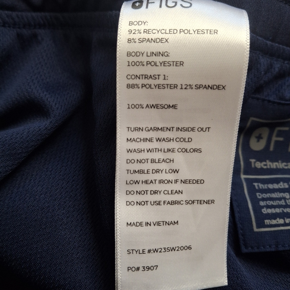Figs Set of Navy Yola FreeX Lined Scrub Pants & Catarina FreeX Top - Picture 12 of 16